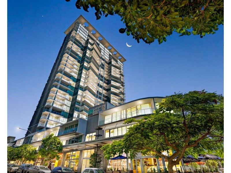 1 Como Crescent, Southport QLD 4215