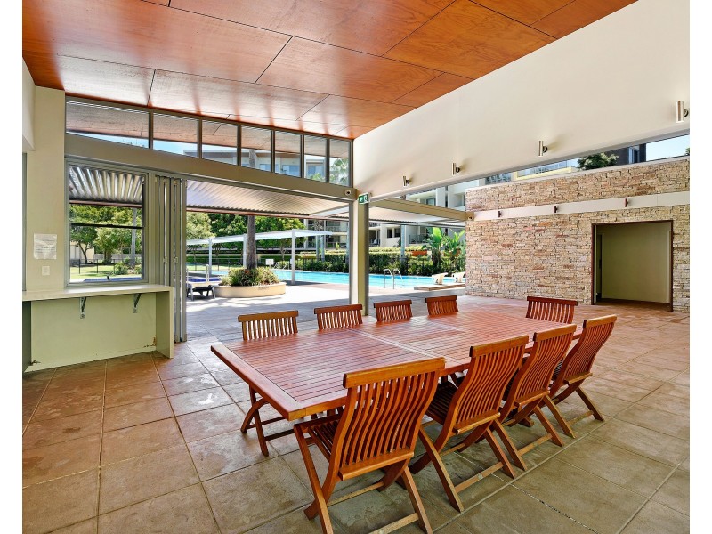 154 Musgrave Avenue, Southport QLD 4215