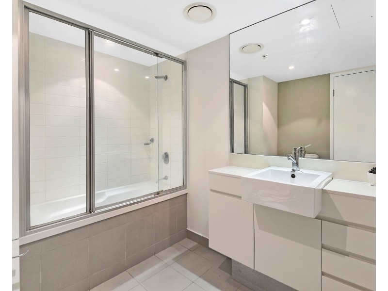 56 Scarborough Street, Southport QLD 4215