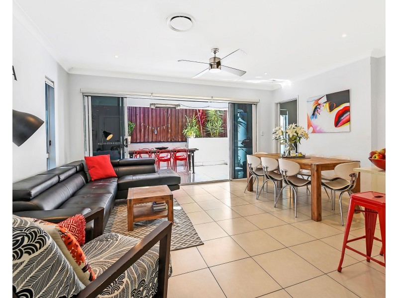 1/84 Falconer Street, Southport QLD 4215