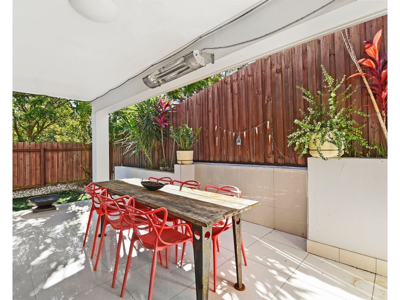 1/84 Falconer Street, Southport QLD 4215