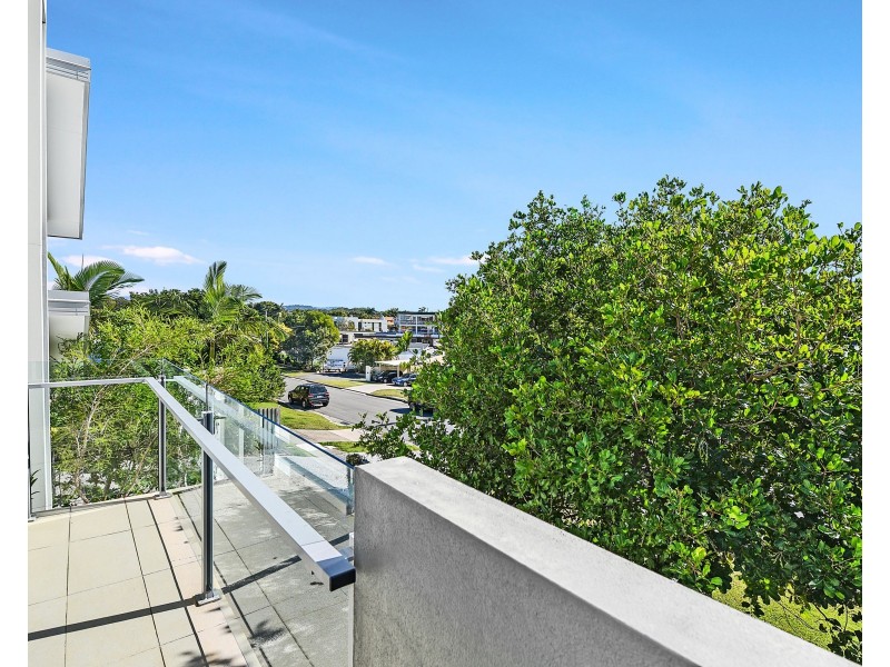 1/84 Falconer Street, Southport QLD 4215