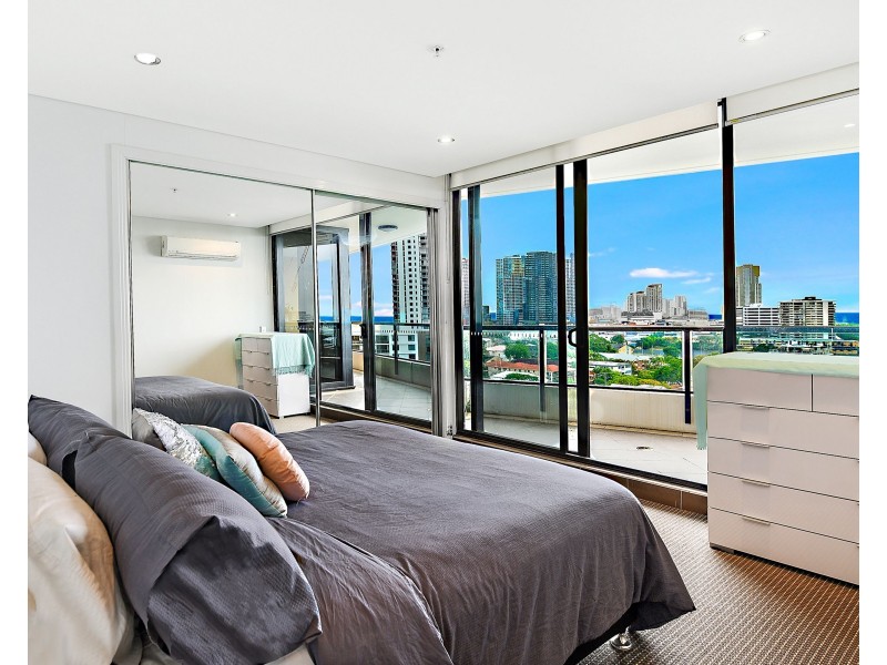 2 Aqua Street, Southport QLD 4215