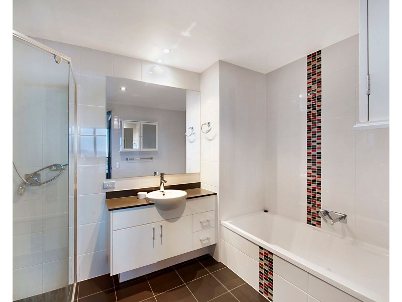 1707/2 Aqua Street, Southport QLD 4215