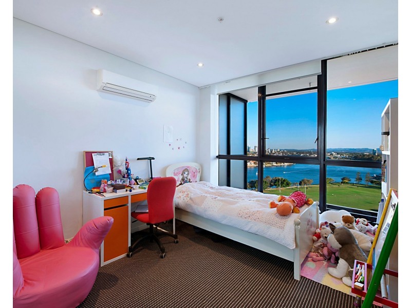 1707/2 Aqua Street, Southport QLD 4215