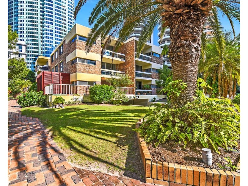 3/24 Laycock Street, Surfers Paradise QLD 4217