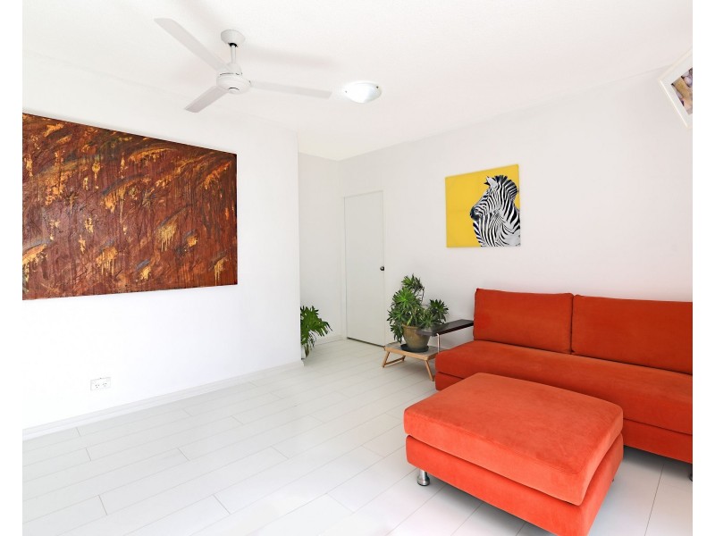15/15 Pacific Street, Main Beach QLD 4217