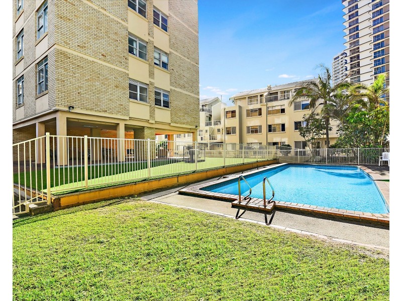 15/15 Pacific Street, Main Beach QLD 4217