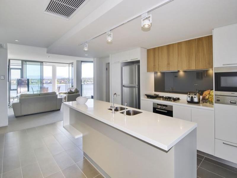 Paradise Point QLD 4216