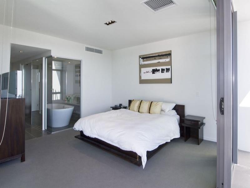 Paradise Point QLD 4216