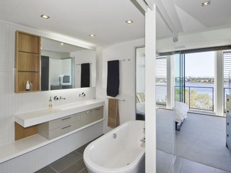 Paradise Point QLD 4216