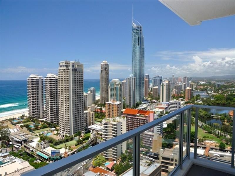 9 Ferny Avenue, Surfers Paradise QLD 4217