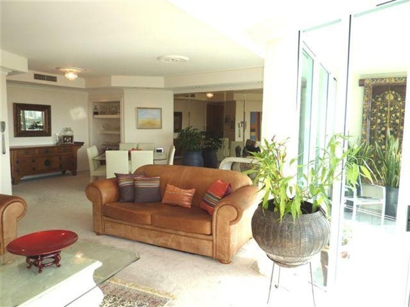 75 Brighton Parade, Southport QLD 4215