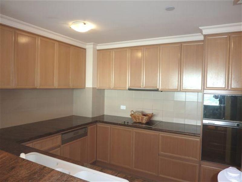 75 Brighton Parade, Southport QLD 4215