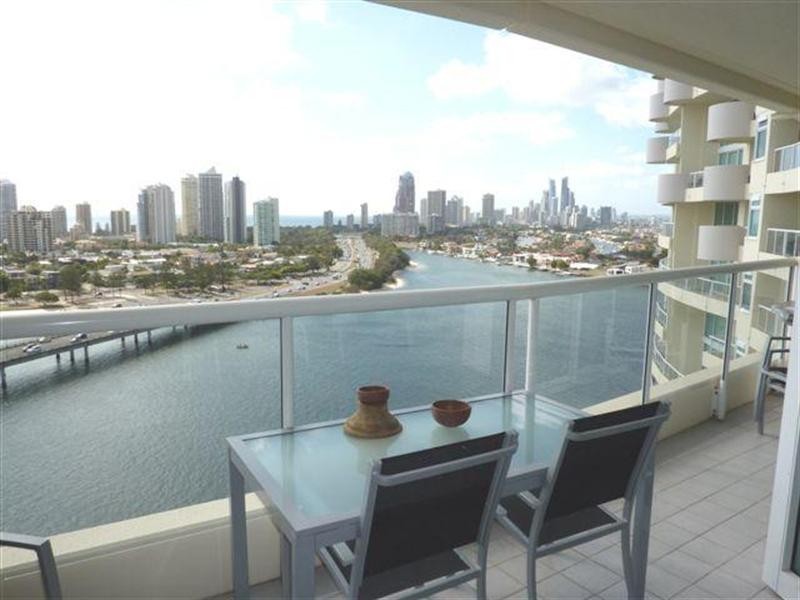 75 Brighton Parade, Southport QLD 4215