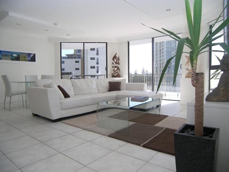 Main Beach QLD 4217