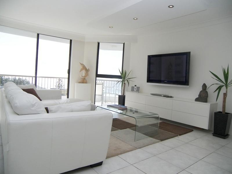 Main Beach QLD 4217
