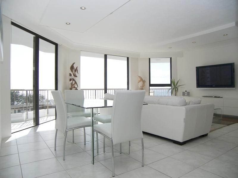 Main Beach QLD 4217