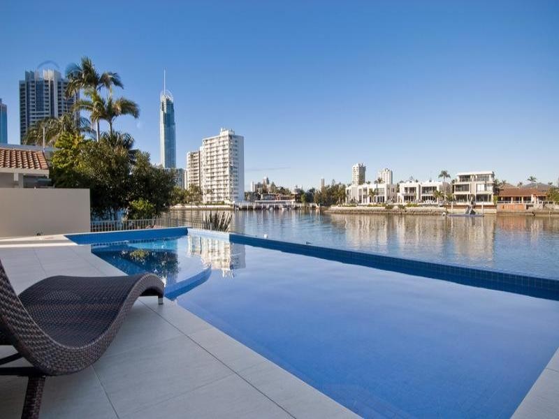 Chevron Island QLD 4217