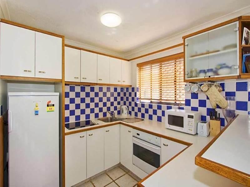 3 York Place 13 Breaker Street, Main Beach QLD 4217