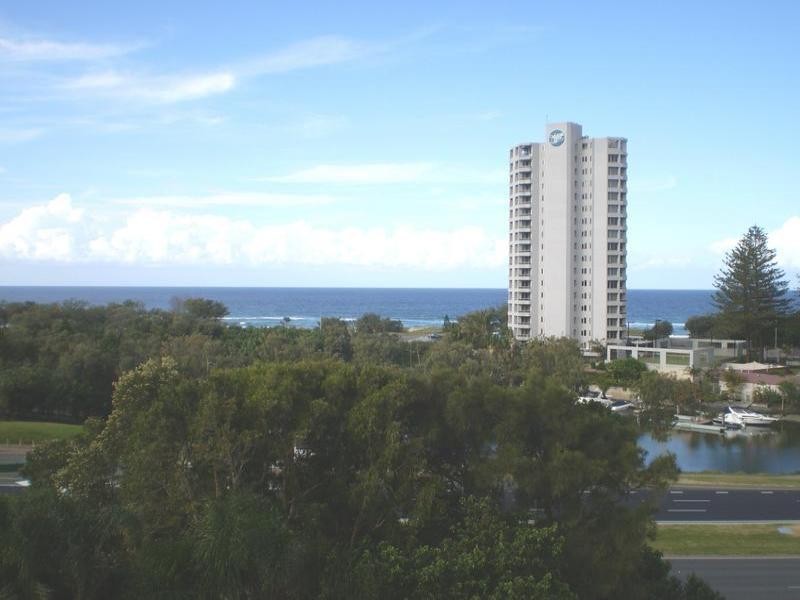 Main Beach QLD 4217