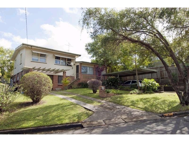 4 The Glen, Southport QLD 4215