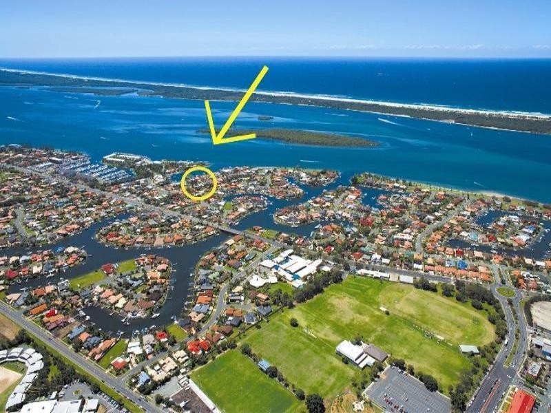 1 Howard Street 38, Runaway Bay QLD 4216