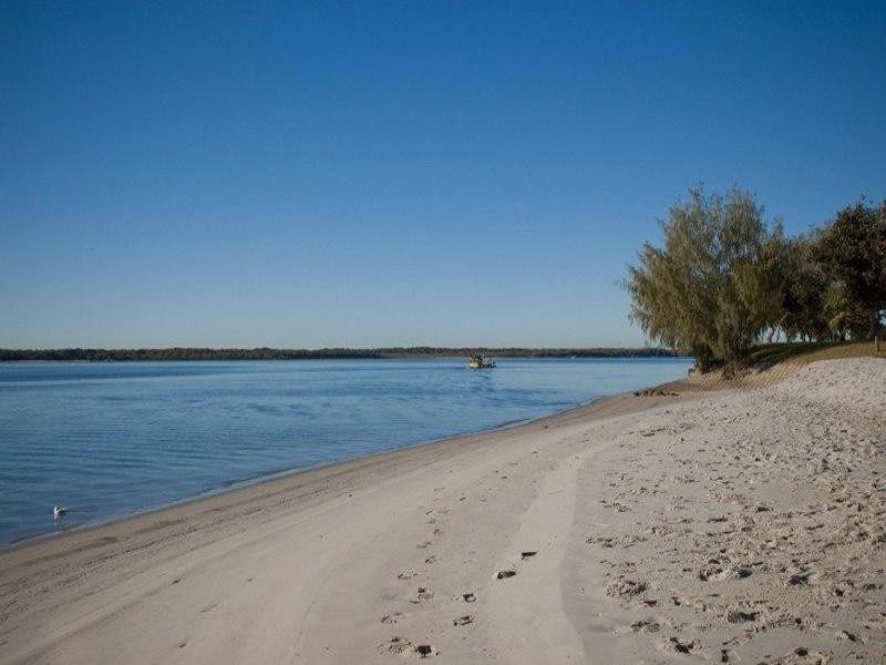 1 Howard Street 38, Runaway Bay QLD 4216