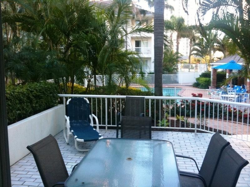 2 Chidori Court  1 Cronin Avenue, Main Beach QLD 4217