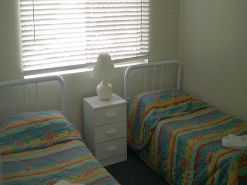 2 Chidori Court  1 Cronin Avenue, Main Beach QLD 4217