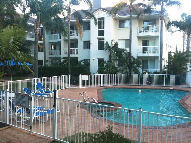 2 Chidori Court  1 Cronin Avenue, Main Beach QLD 4217