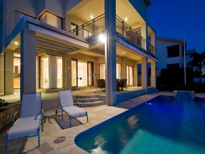 Main Beach QLD 4217