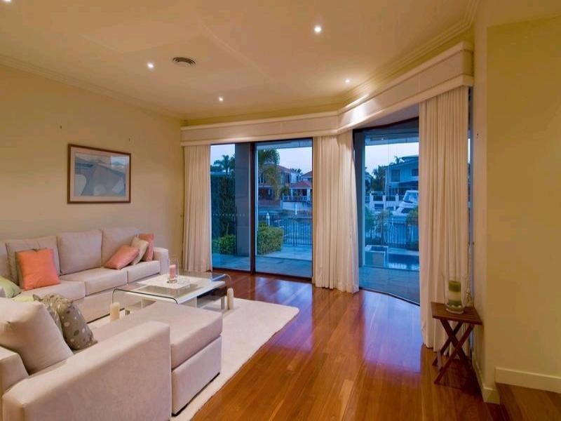 Main Beach QLD 4217