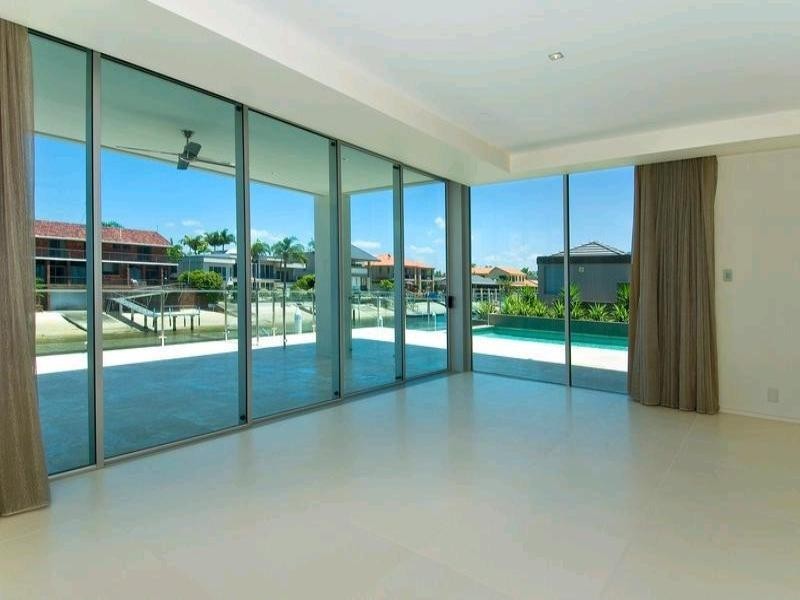 Main Beach QLD 4217