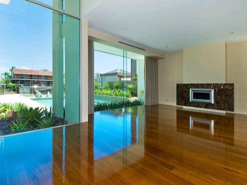 Main Beach QLD 4217