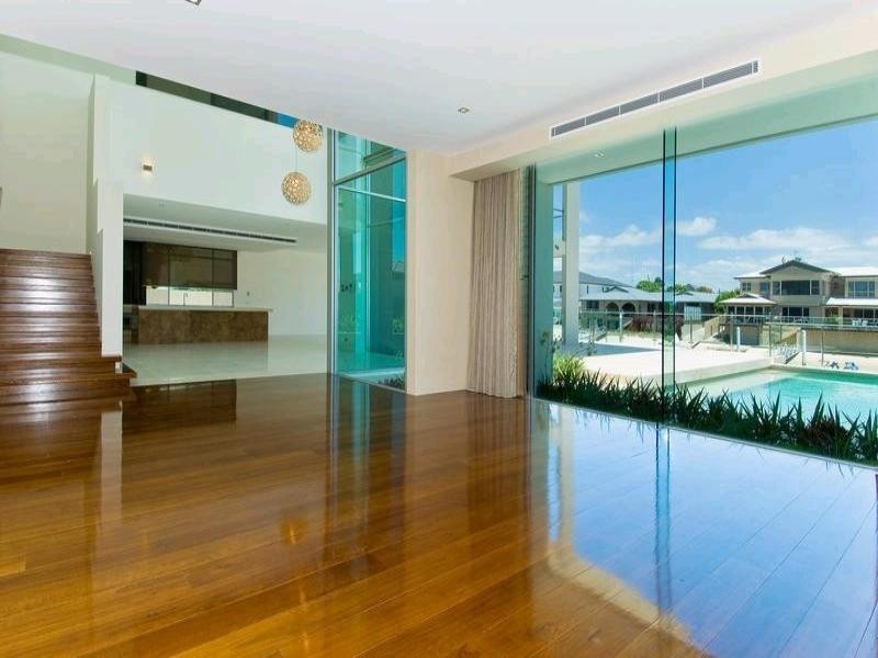 Main Beach QLD 4217