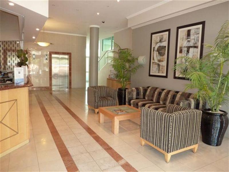 15 Breaker Street, Main Beach QLD 4217