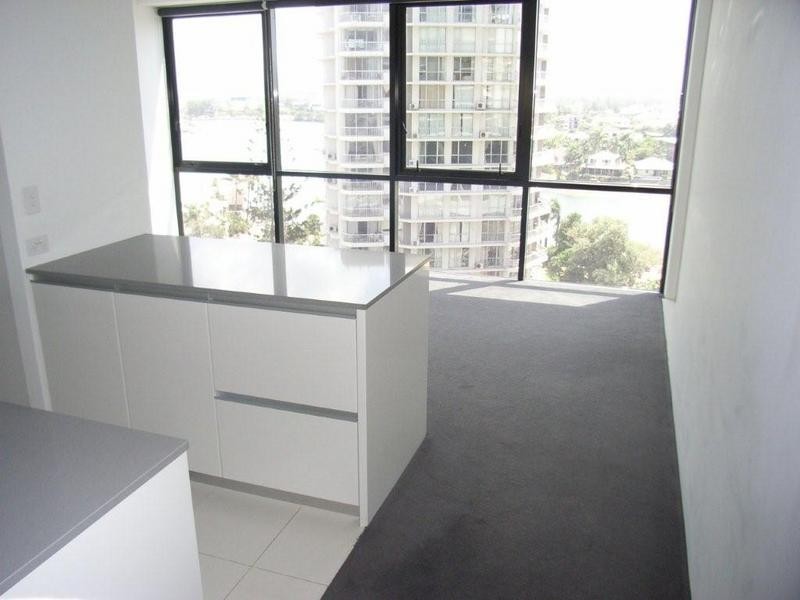 9 Ferny Avenue, Surfers Paradise QLD 4217