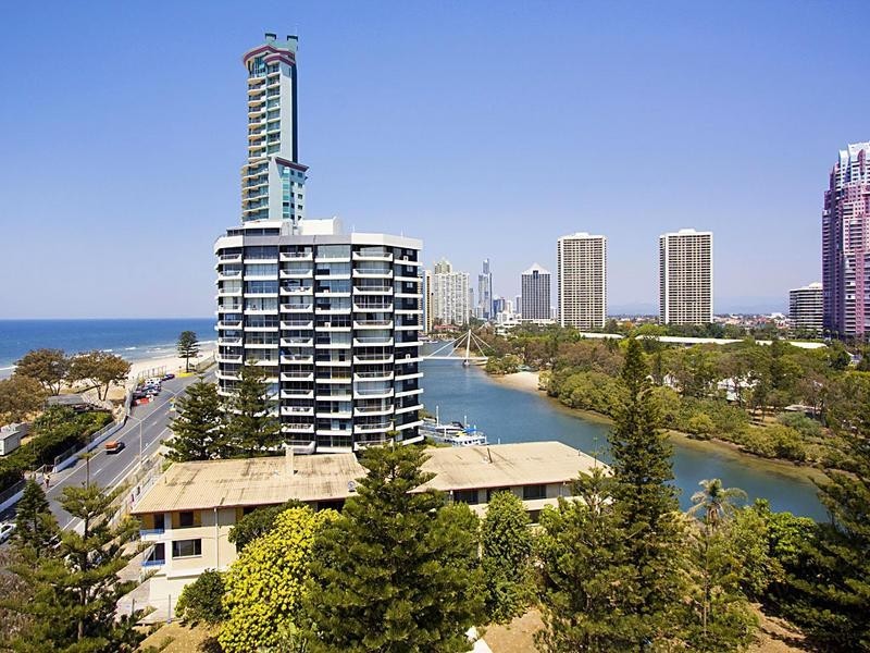 Main Beach QLD 4217