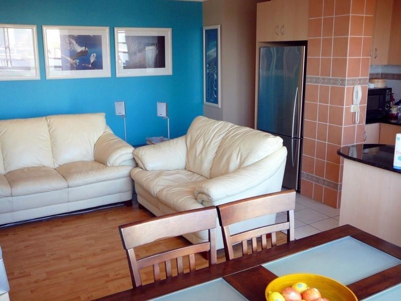 15 Pacific Street, Main Beach QLD 4217