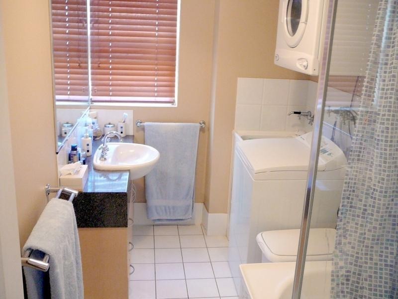 15 Pacific Street, Main Beach QLD 4217