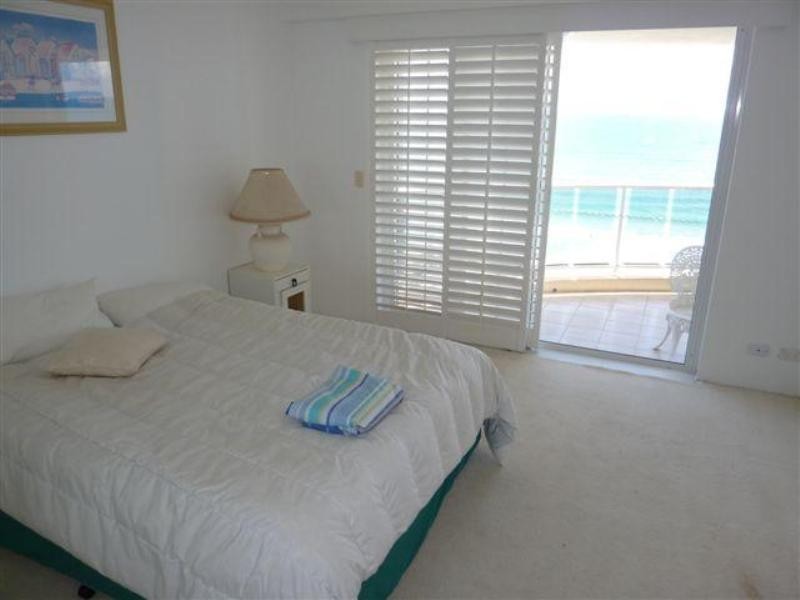 Main Beach QLD 4217