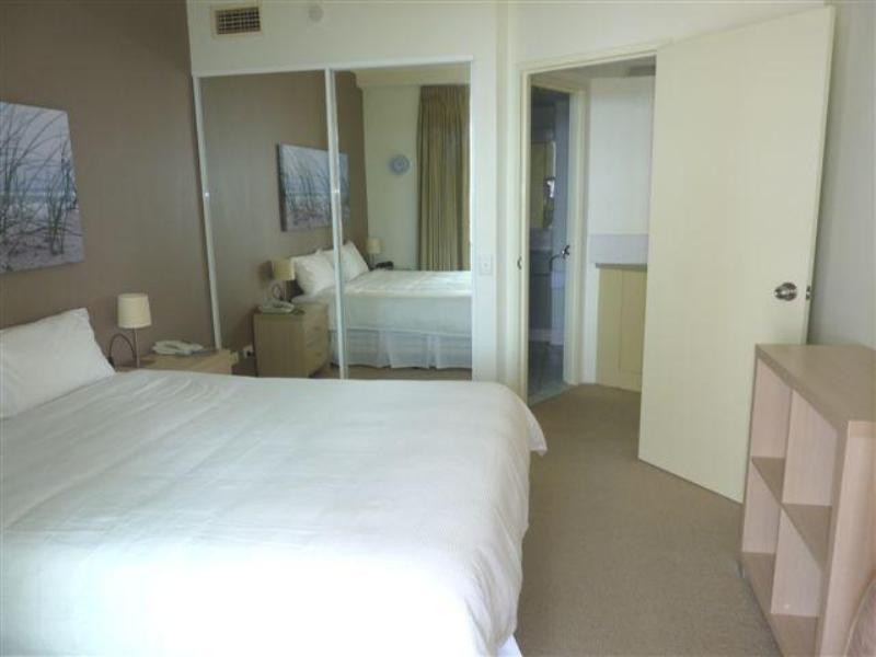 Main Beach QLD 4217