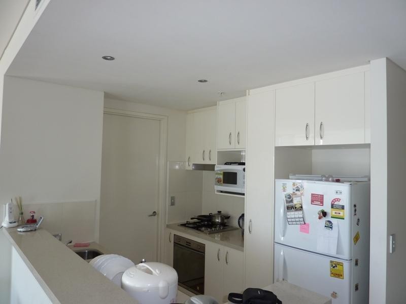 1 Como Crescent, Southport QLD 4215