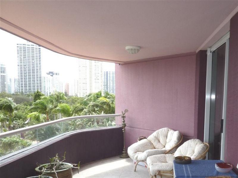 12 Commodore Drive, Surfers Paradise QLD 4217