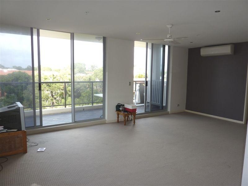 3 Como Crescent, Southport QLD 4215