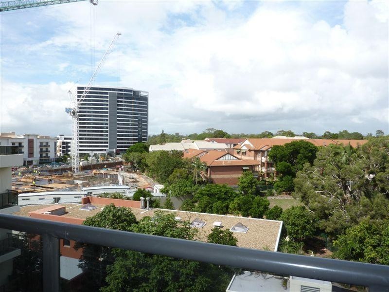 3 Como Crescent, Southport QLD 4215