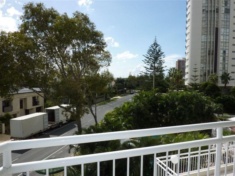 Main Beach QLD 4217