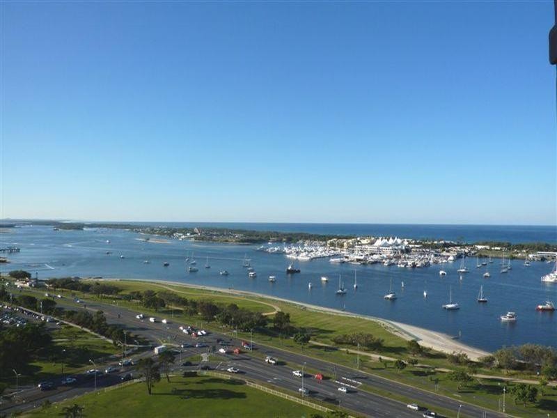 1 Como Crescent, Southport QLD 4215