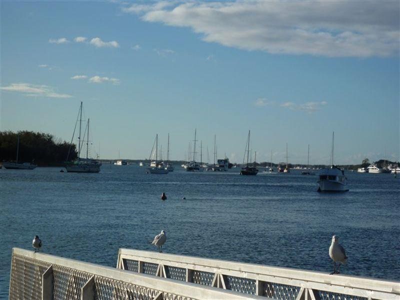 22 Montgomery Avenue, Main Beach QLD 4217